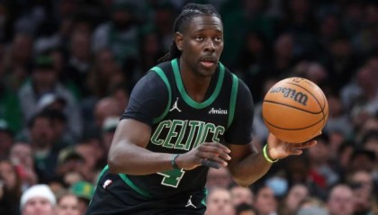 开云体育官方网-临近季后赛霍勒迪开始变身 凯尔特人冲冠再添砝码