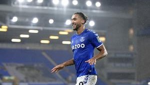 帕杜谈勒温：他其实很强，但出勤率是致命伤&amp;薪酬需与出场数挂钩