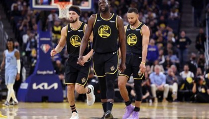 开云体育官方网址-勇士老板：从来没有双线并行 只有夺冠一条时间线