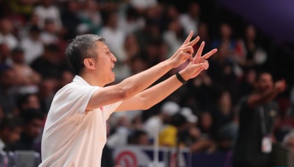 开云体育官方网-走马换将为一雪前耻！中国男篮开启世预赛备战，21人名单有讲究