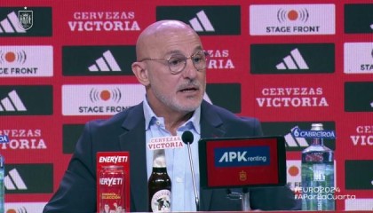 开云体育官方网址-西班牙队主帅：争取进入决赛 全员都要为位置竞争